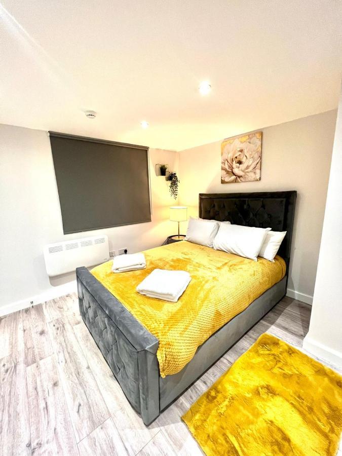Feltham Golden Residences - Oakway المظهر الخارجي الصورة