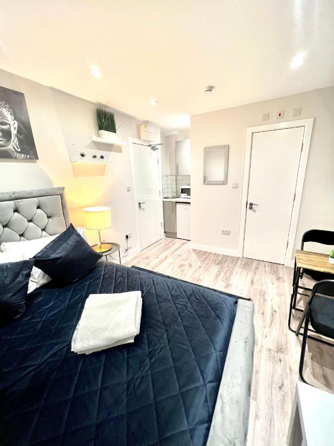 Feltham Golden Residences - Oakway المظهر الخارجي الصورة