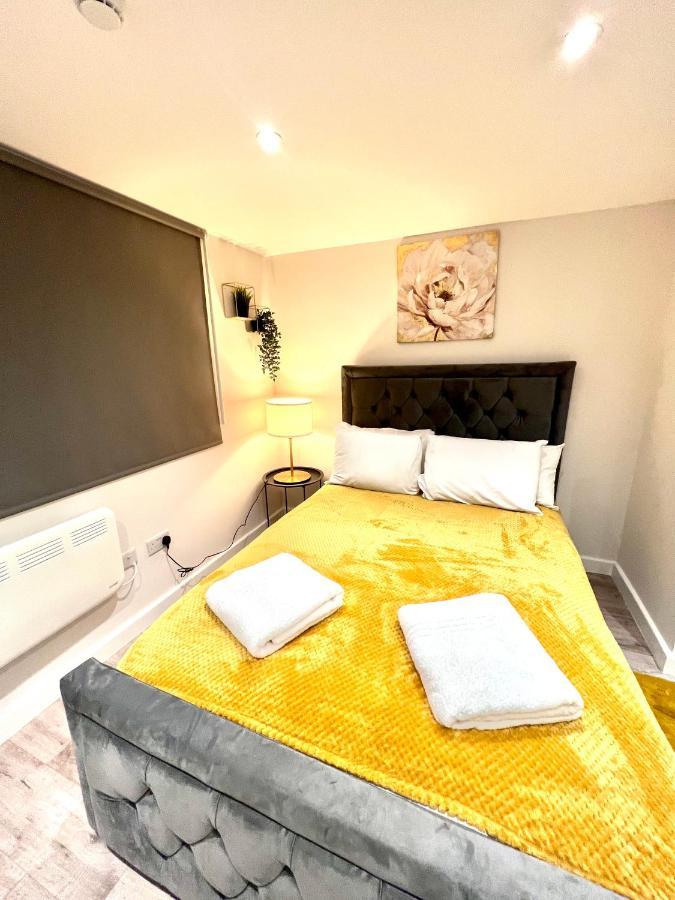 Feltham Golden Residences - Oakway المظهر الخارجي الصورة